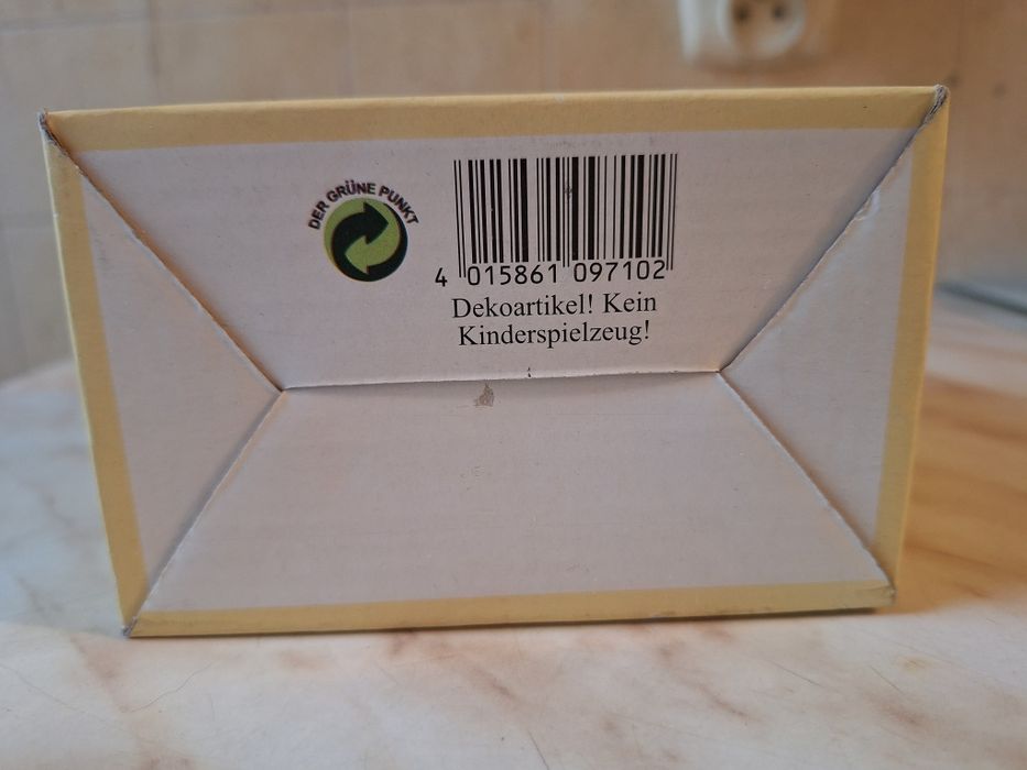 Figurka zając ogrodnik z taczkami nowy