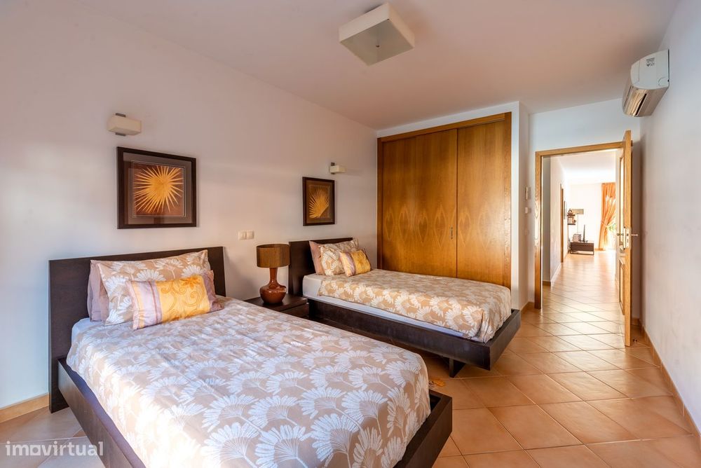 Apartamento de Luxo na Baía da Luz