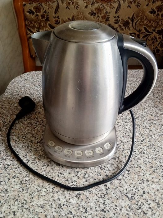 Электрочайник delonghi  dex на запчасти