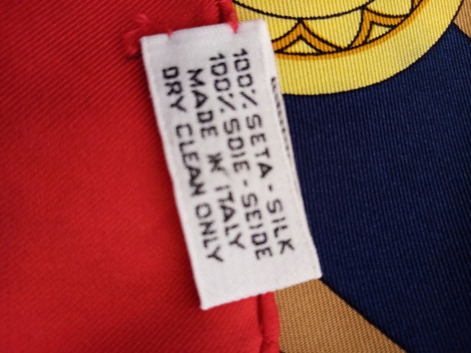 Lenço grande em seda italiana