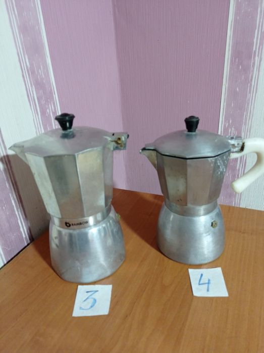 Кавоварка гейзерна. Кофеварка. Фляга.