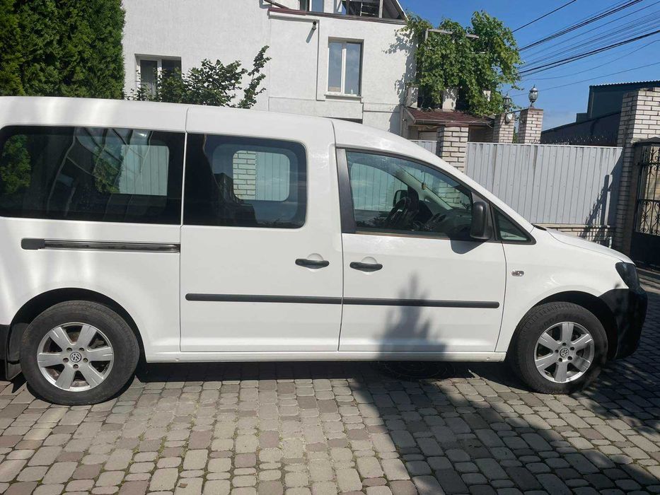 Продаж Volkswagen Caddy Maxi, 2013 рік 1.6Tdi 7-мест