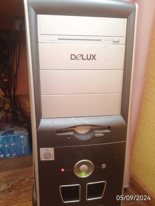 стаціонарний  ПК  DELUX