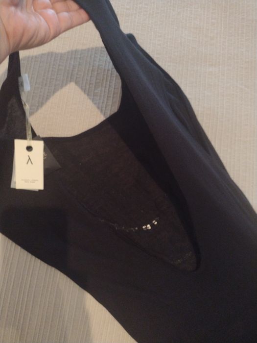 Vestido de cor preto