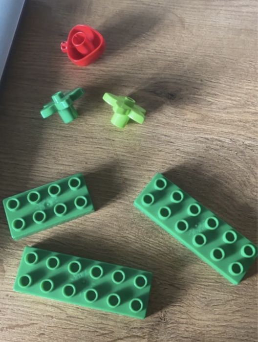 6 klocków z Lego duplo