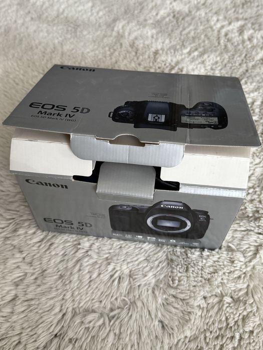 Фотоапарат Canon 5d mark 4