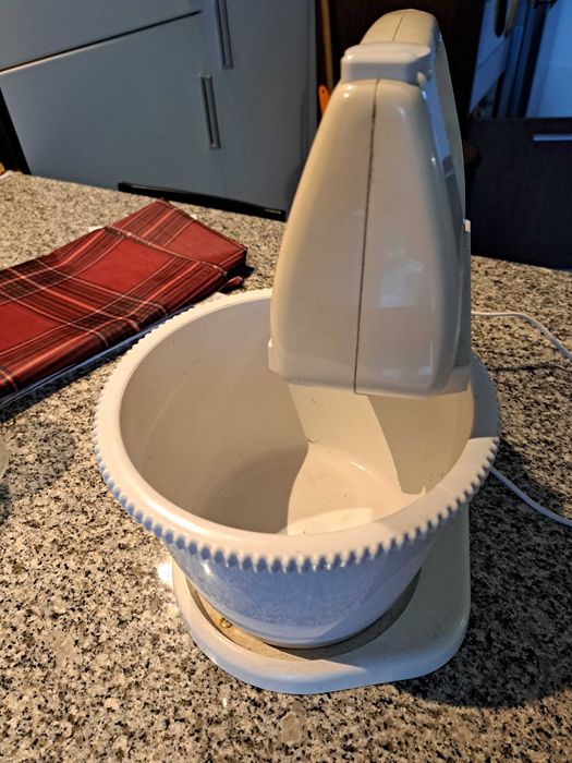 Batedeira moulinex supermix 160 sem varetas