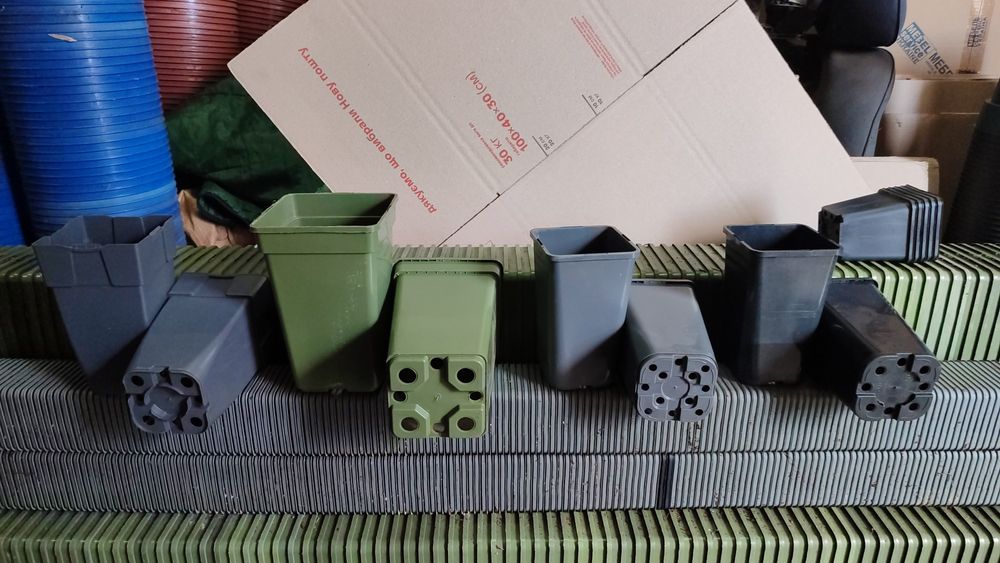 Горщики, контейнери від 1л до 20 л