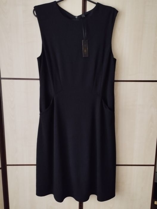 Sukienka czarna z metką