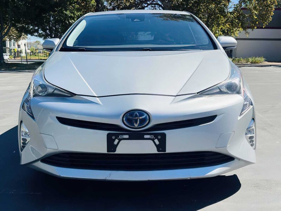 Toyota Prius      2016