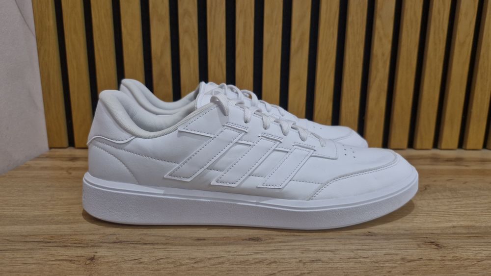 Кросівки Adidas.Розмір 49