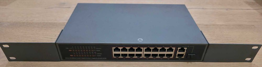 Switch Pulsar PoE  SF116FA 16 portów zasilanie kamer