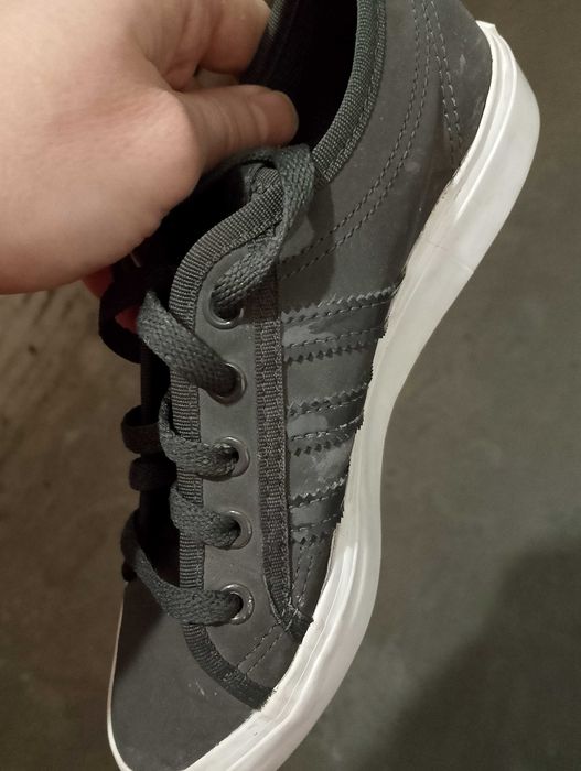 ADIDAS. Buty damskie.