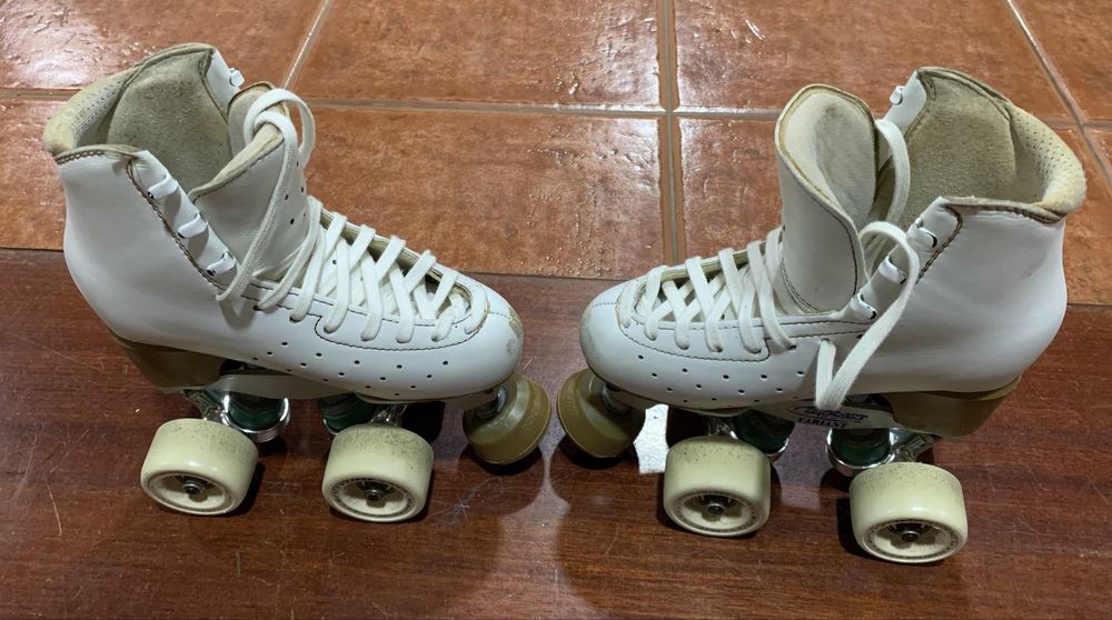 Patins de patinagem artistica n. 210