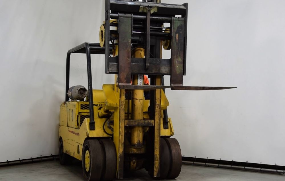 аренда погрузчика 13,6 тонн та 4,5 тонн, мачта телескоп до 5 метрів