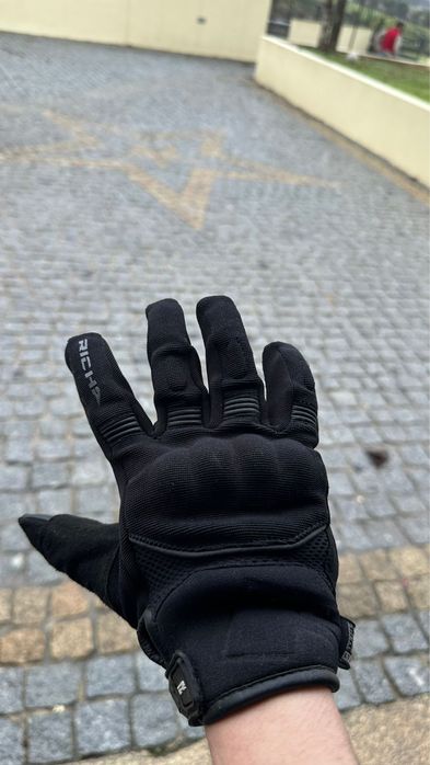 Scooter, capacete e Luvas