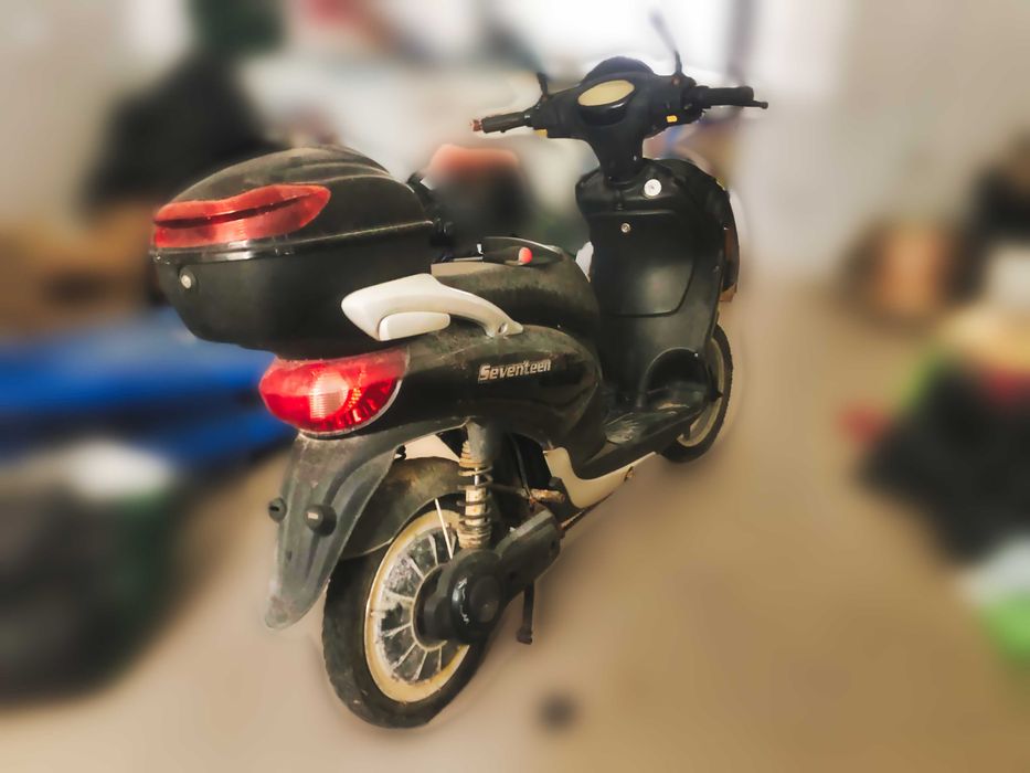 Scooter Elétrica Seventeen Falcon (Para peças ou restauro)