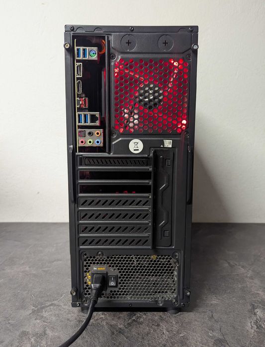 ПК. Intel i7-10700k\ DDR4 16Gb\ M2 256Gb\ HDD 1Tb\ 550Watt.