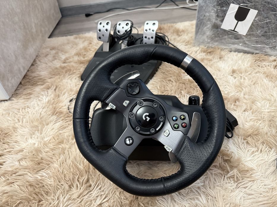 Продаю кермо logitech g920/g29 стан ідеал користувався 2 місяці