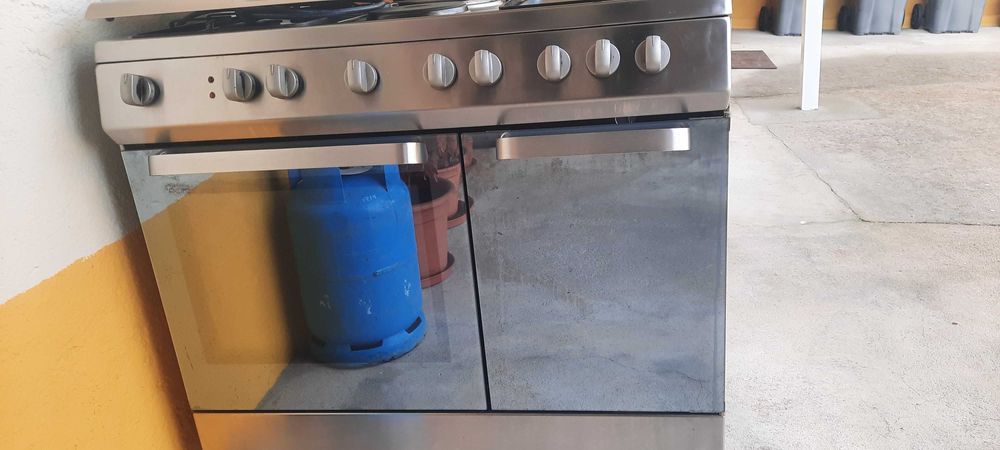 Fogão elétrico e a gás