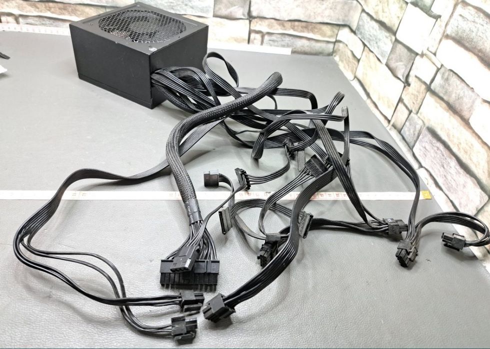 Блок живлення Seasonic A751GCAFH (G12 GC-750]

750W