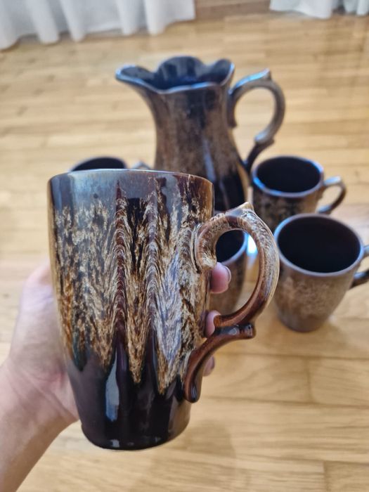 Conjunto jarro e canecas