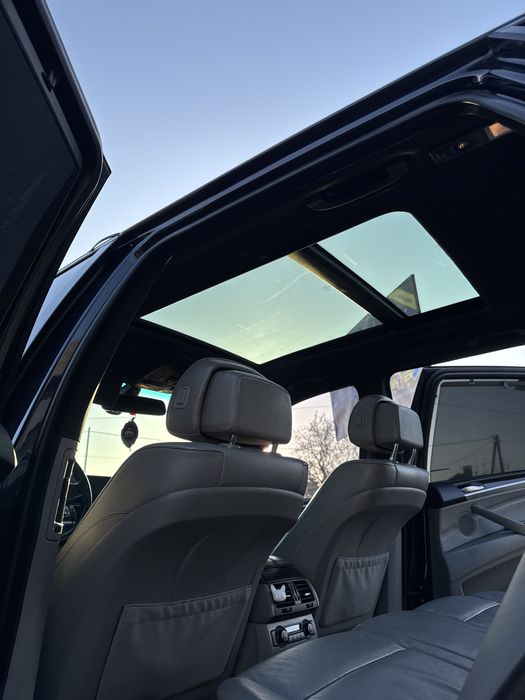 Продам BMW E70.