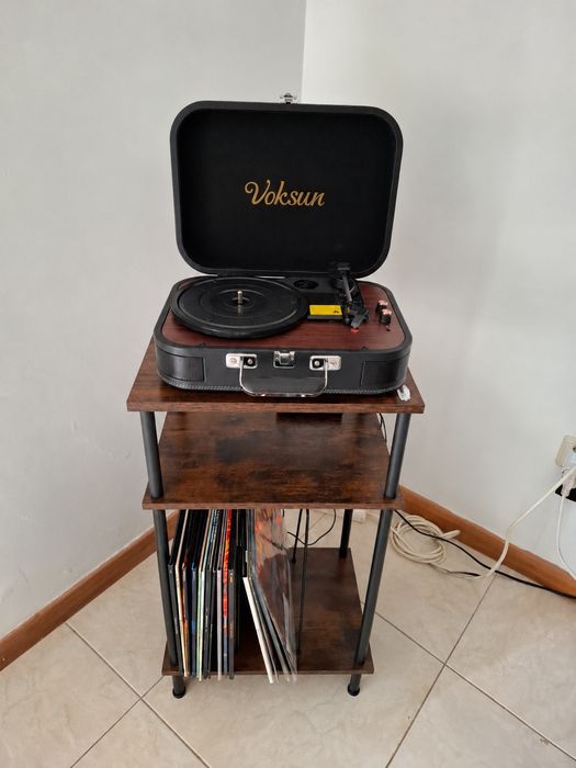 Gira-discos + Móvel de Madeira
