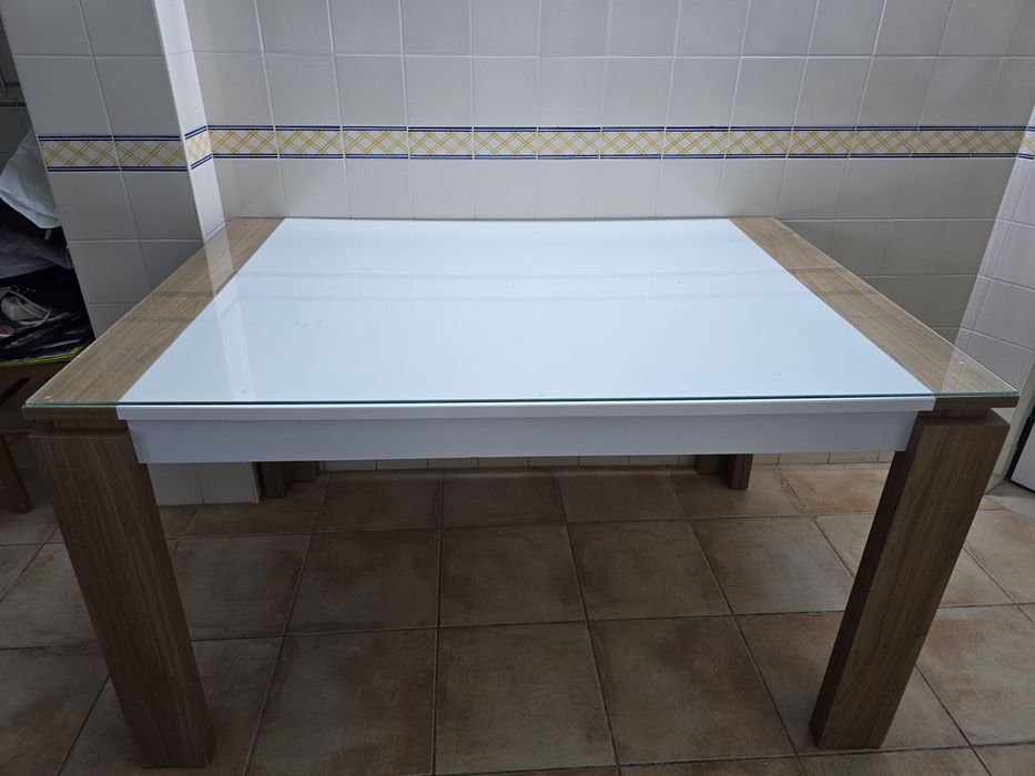 Mesa de Cozinha ou Sala