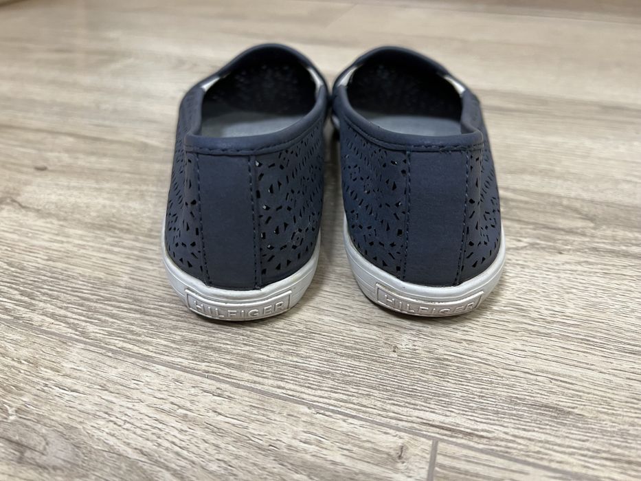 Сліпери, мокасіни, кеди Tommy Hilfiger