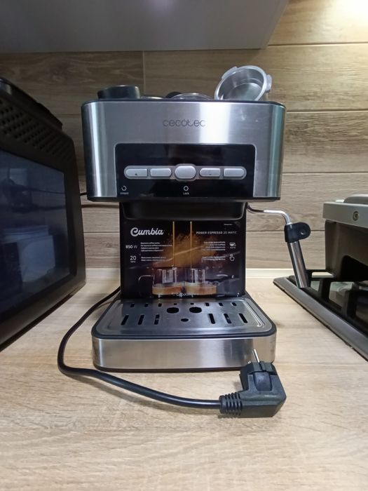 Cecotec  кавомашина