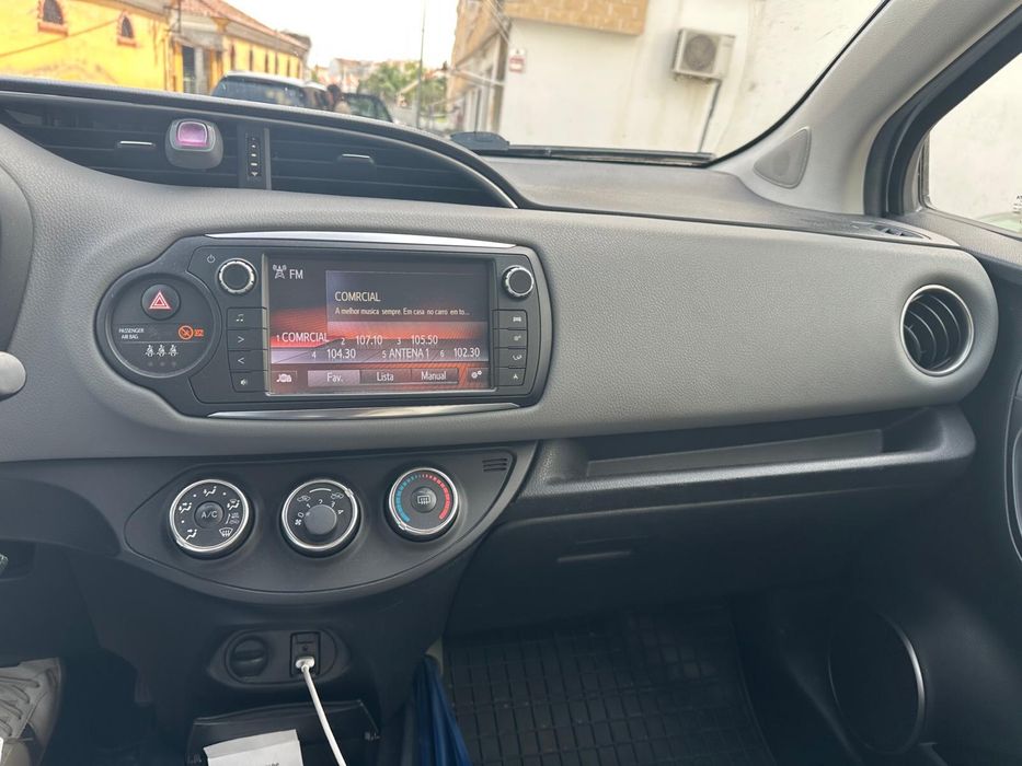 Toyota Yaris 1.0 VVT-i | 63.000 km | Excelente Negócio