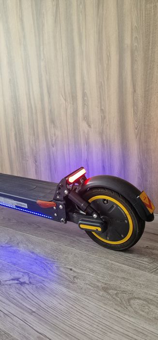 Електросамокат GIANT T6 Turbo