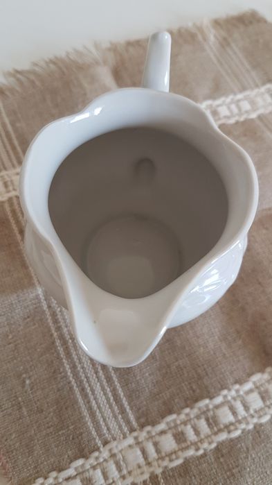 Sosierka, mlecznik. Porcelana Wałbrzych. Z dawnych lat PRL.