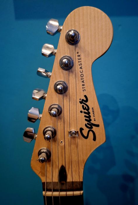 Gitara elektryczna