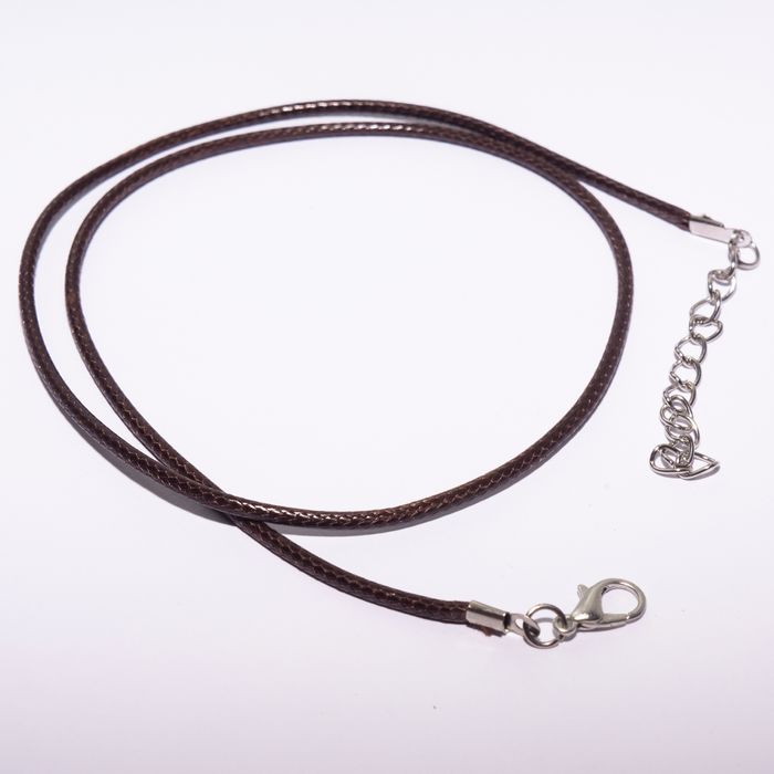 Naszyjnik z misiem (kolor rzemyka do wyboru)