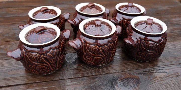 Набор горшочков для духовки «Клубника» коричневые керамика 550 мл