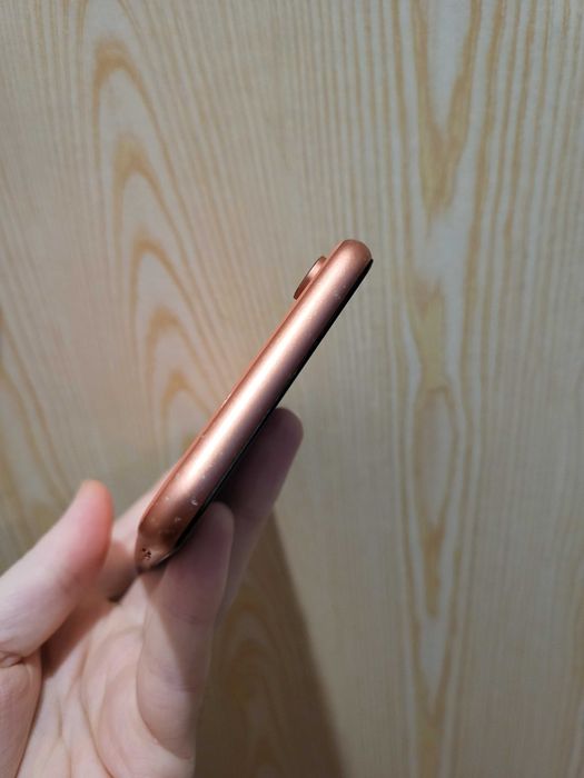 iPhone XR 64 ГБ Neverlock