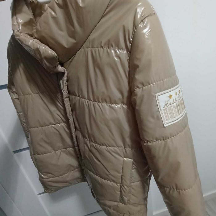 Połyskująca kurtka damska