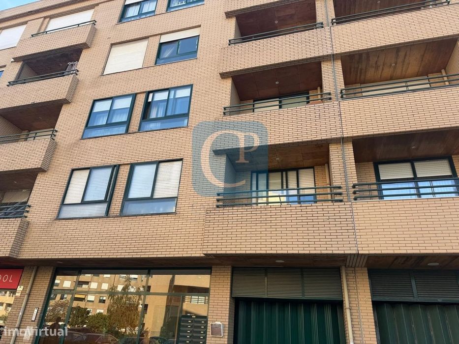 Apartamento T1Kit semi mobilado em Paranhos, Porto