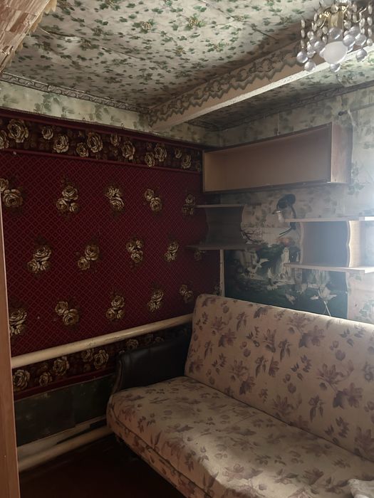 Невеличкий міцний будиночок Веселі Терни, вода, газ, 10соток. Міцний