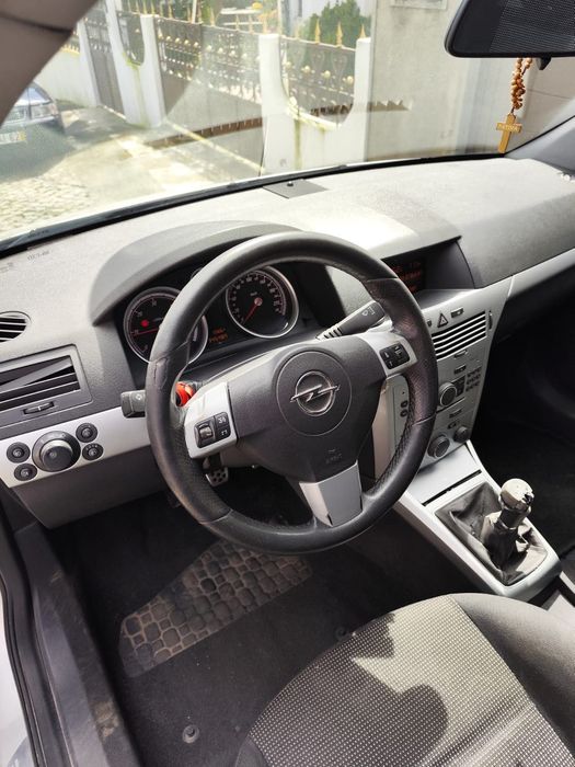 Opel Astra Prata 2008