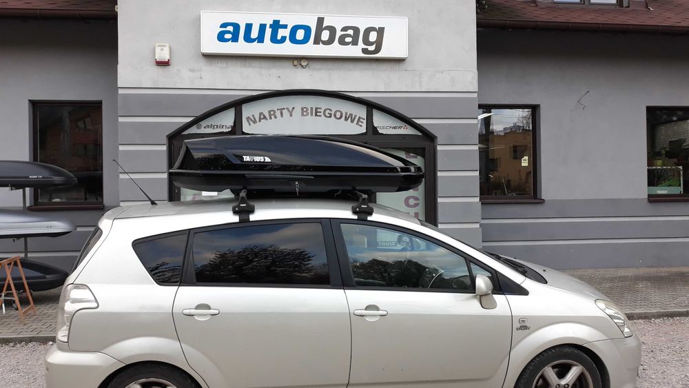 Mocny, solidny box dachowy Taurus Adventure 480 Szybki montaż