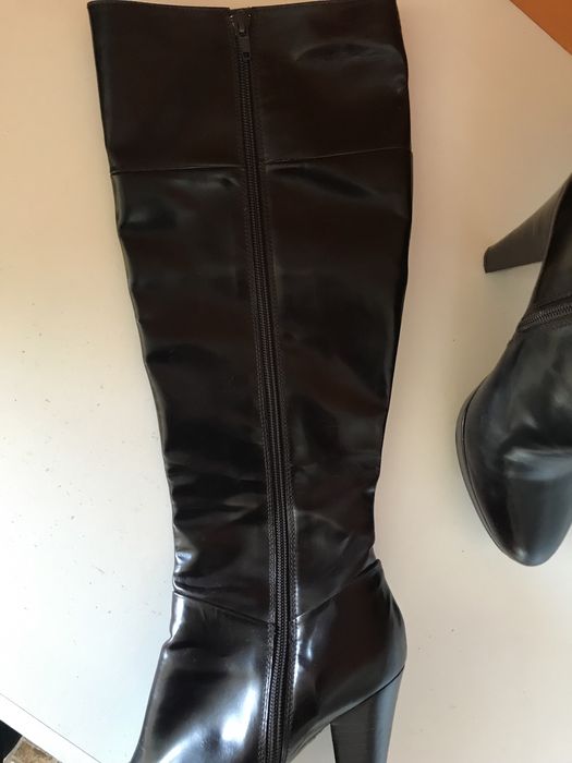 Botas de cano alto em pele