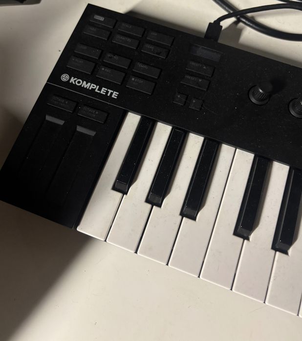 Komplete Kontrol M32