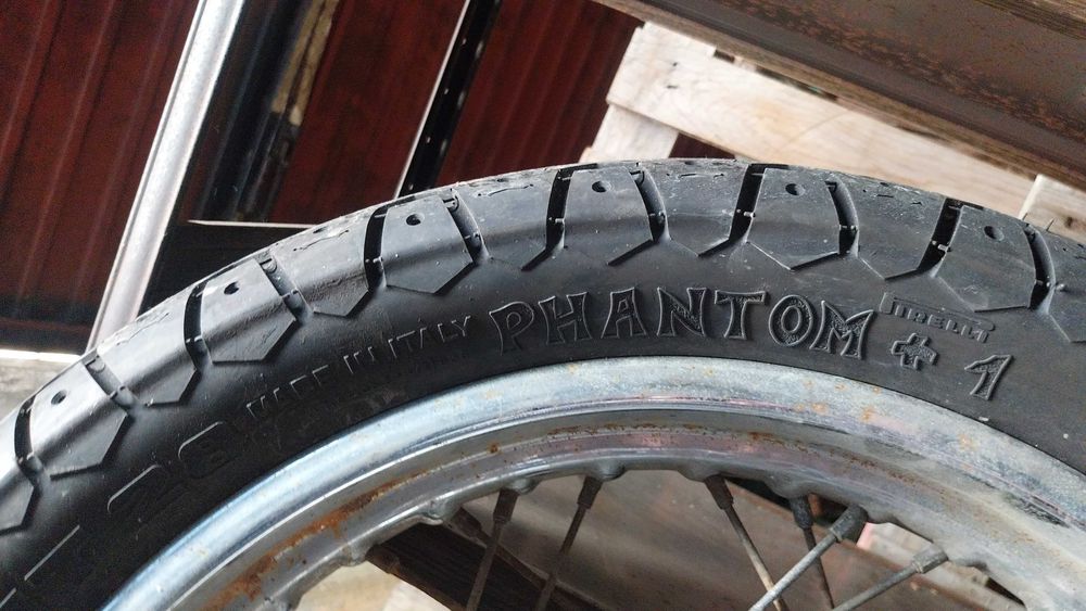 Jantes de Moto com Pneus Pirelli Phantom +1 – 17"