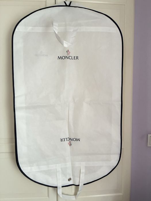 Moncler pokrowiec 110 cm
