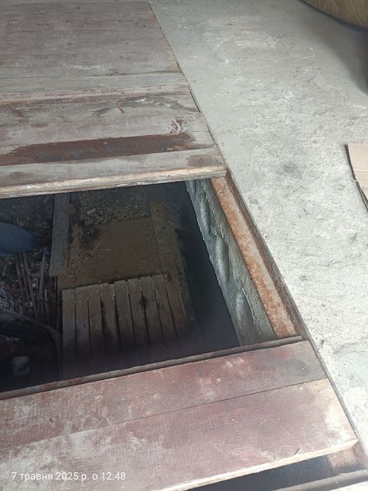 Продам гараж на Виставці