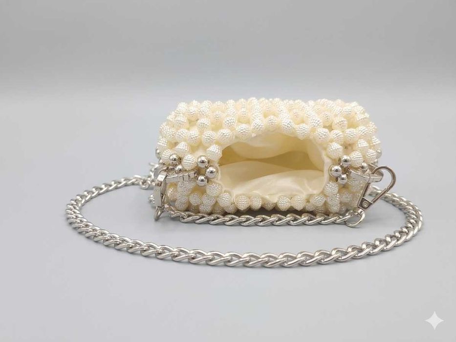 Перлинна сумочка-мікро у формі серця