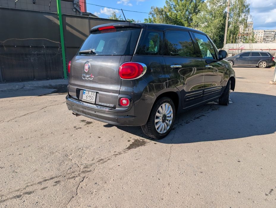 Автомобі Фіат 500L